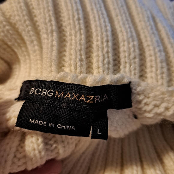 BCBCMAXAZRIA Knit Turtleneck Shawl - Picture 4 of 8